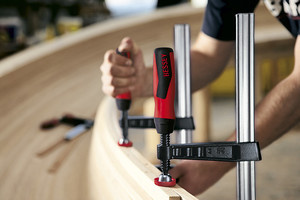 BESSEY_TG-2K/TG-2K_work_man_wood_1_1_1